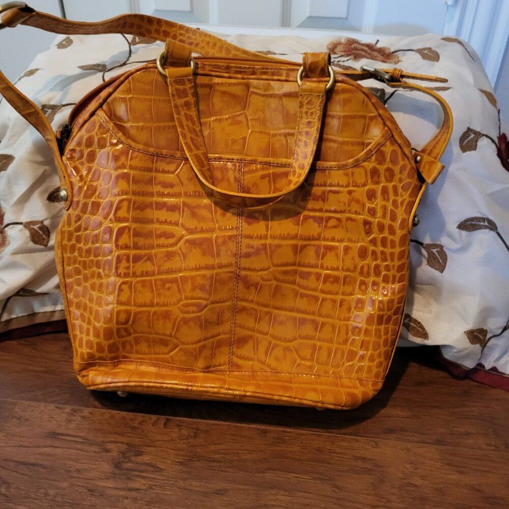 Designer Michael Rome handbag! USED - Picture 2 of 3